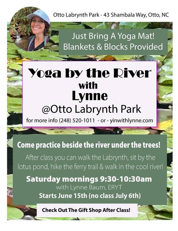 Outdoor yoga at the Otto Labyrinth Park